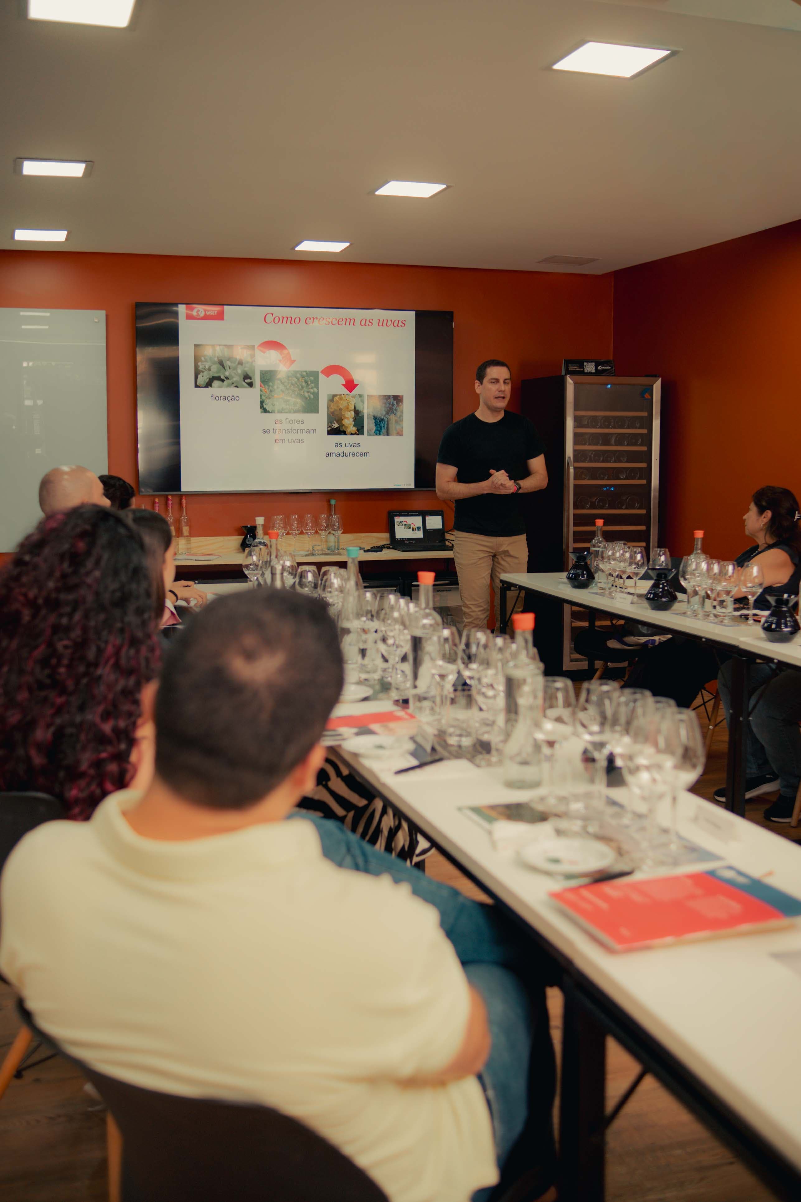 Treinamento in-company de vinhos
